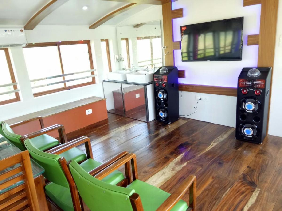 Отель Marari Houseboat Марарикулам Экстерьер фото